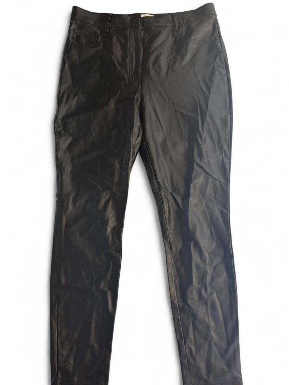 Wilfred Aritzia Women's Black Faux leather pants Size 12